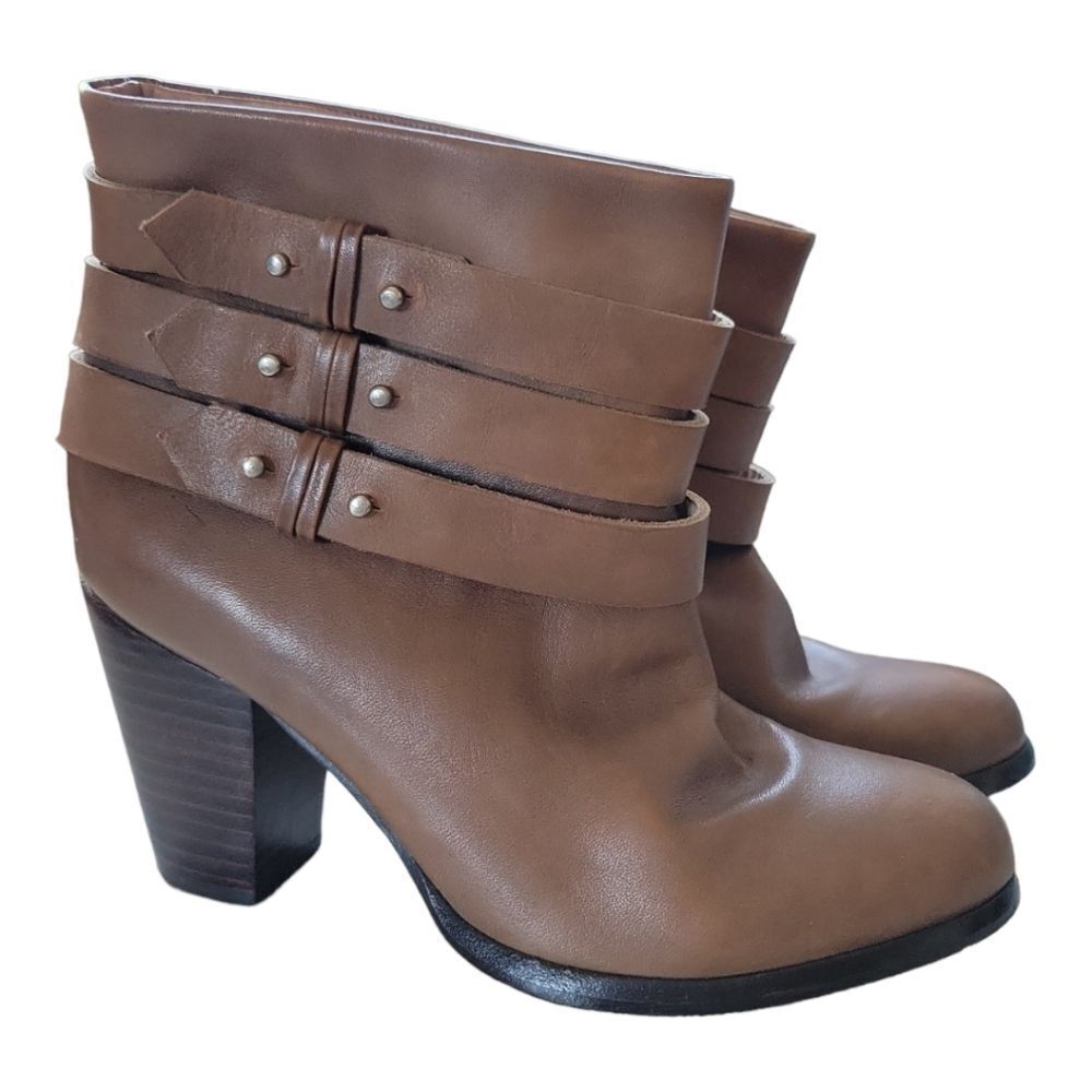 Ella's Moss Brown Leather Boots with Straps size 7.5
